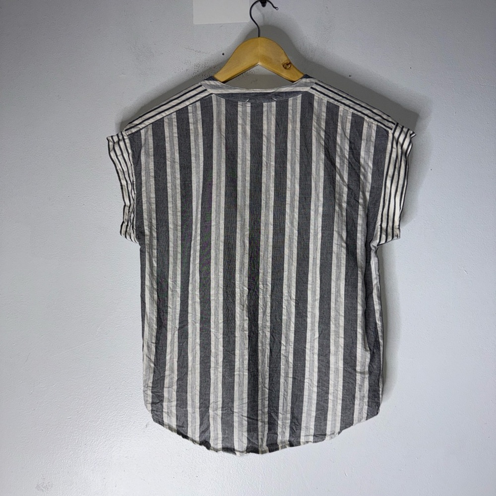 Evereve‎ Addison Stripe Mix Gray White Short Sleeve Button Down Shirt XS - Picture 2 of 4